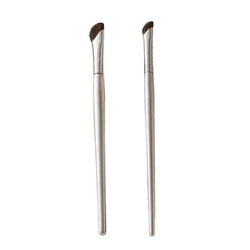 YIYUEQIANLI Angled Nose Contour Makeup Brush For Smooth Blending