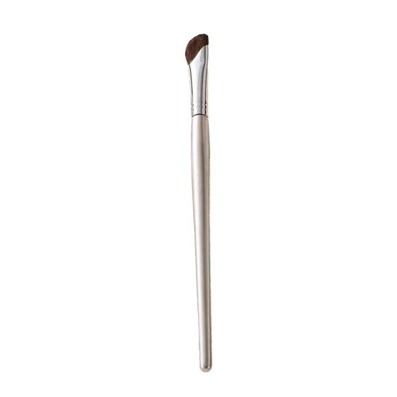 YIYUEQIANLI Angled Nose Contour Makeup Brush For Smooth Blending