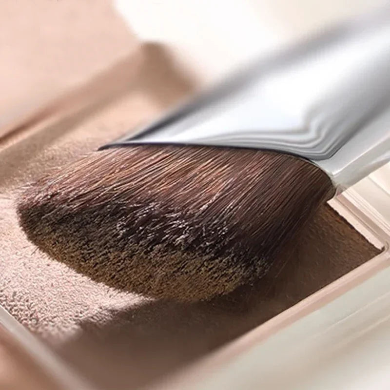YIYUEQIANLI Angled Nose Contour Makeup Brush For Smooth Blending